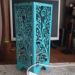 فایل آباژور ایستاده